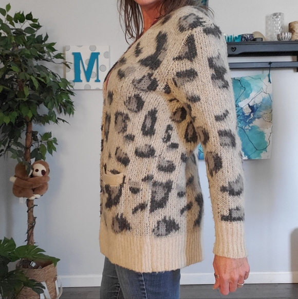 FREE PEOPLE Out Of Africa Wool Blend Oversized Leopard Cardigan XS - Picture 5 of 11